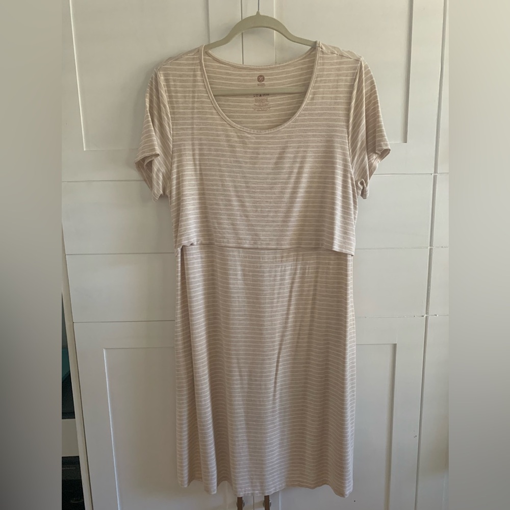 Kindred Bravely. Nursing dress. Size XL. Tan with white stripes